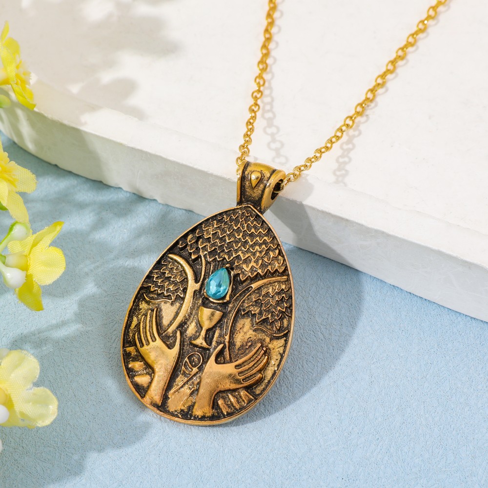 Vintage Game Pendant Necklace  - Vintage Gaming Accessories review and price