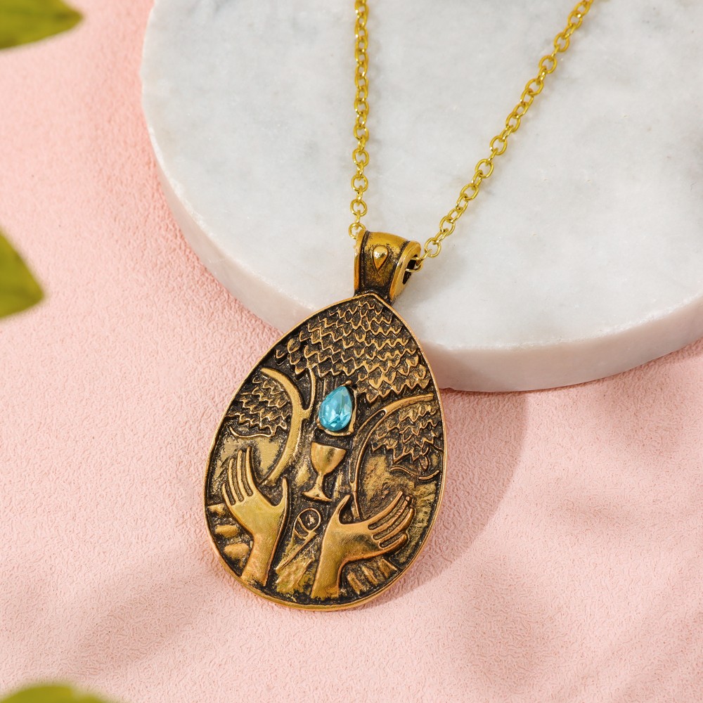 Vintage Game Pendant Necklace  - Vintage Gaming Accessories review and price