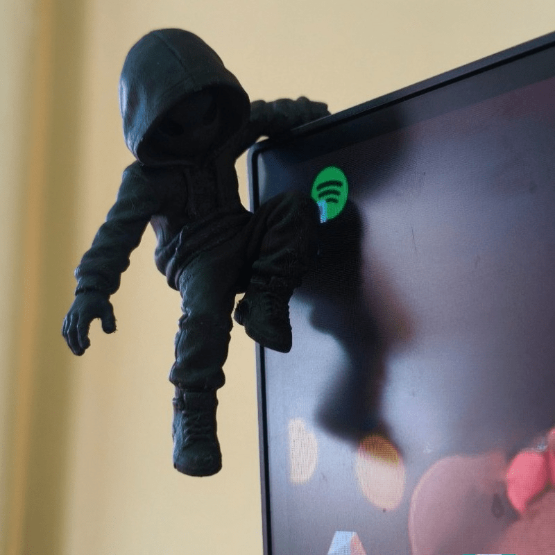 Climb Hoodie Alien Mini Statue - Vintage Gaming Accessories review and price