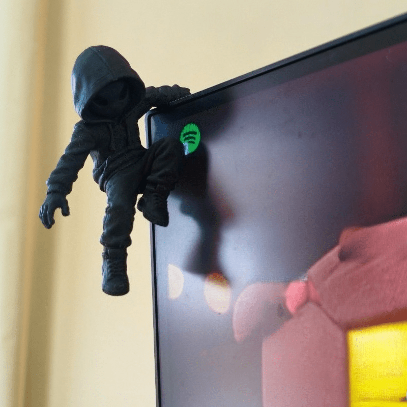 Climb Hoodie Alien Mini Statue - Vintage Gaming Accessories review and price
